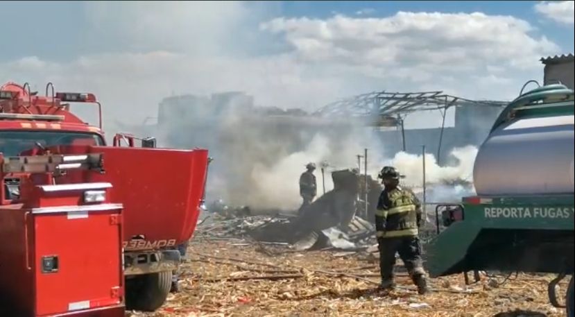 Destruye Incendio Bodega De Madera Y Pl Stico En Toluca Primero Editores