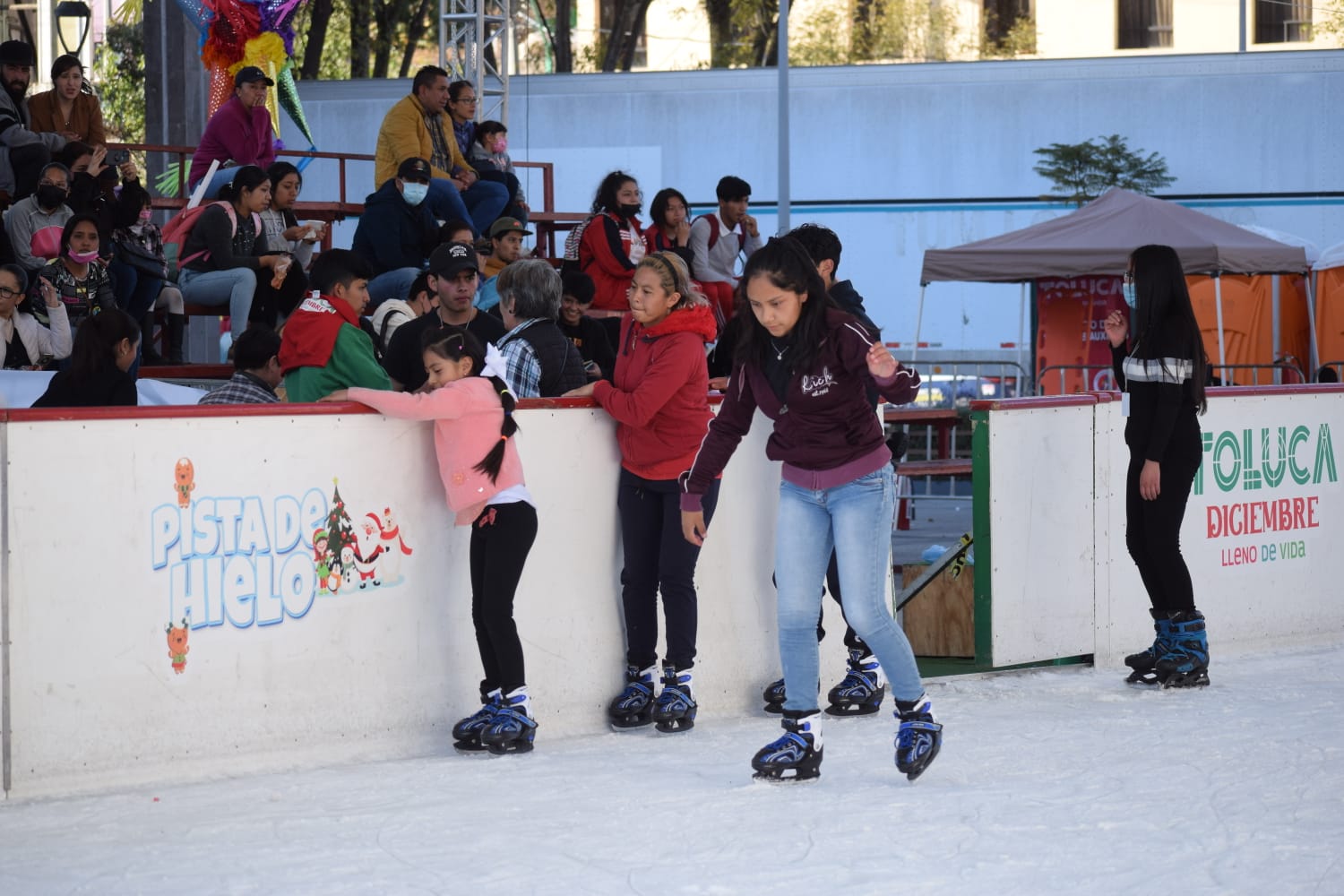 Ltima Semana De La Pista De Hielo En Toluca Primero Editores