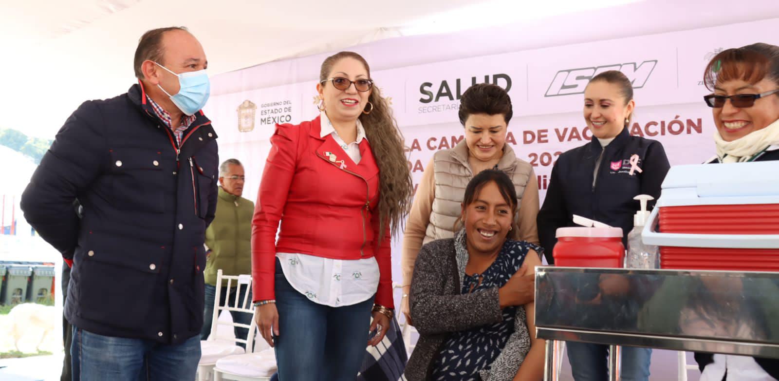 Inició la Campaña de Vacunación por Temporada Invernal en Zinacantepec