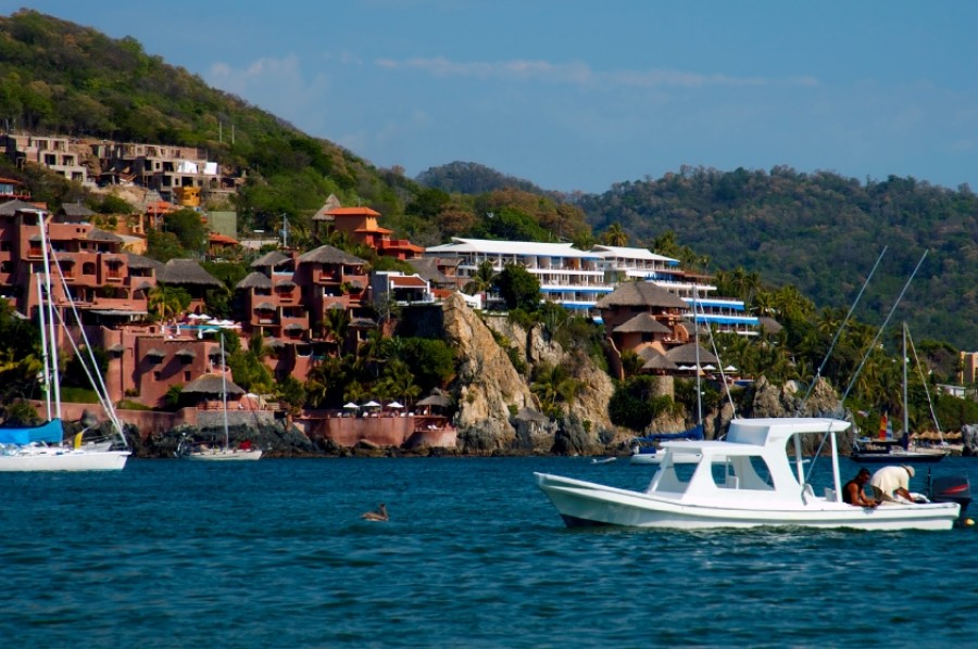 Gánate un viaje a Ixtapa Zihuatanejo o Acapulco Primero Editores